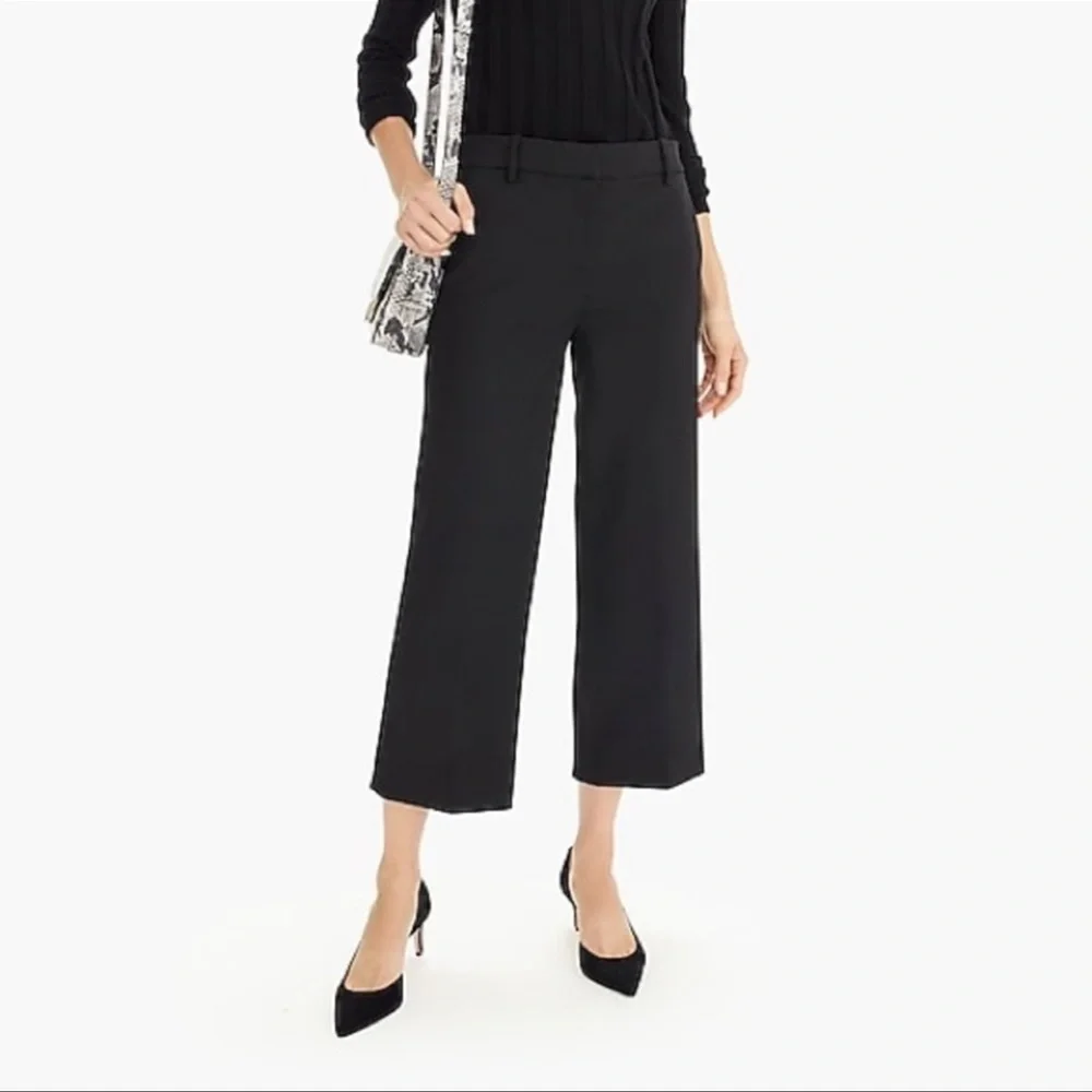 J Crew Black High Rise Crop Peyton Pant in Four Way Stretch EUC Size 4